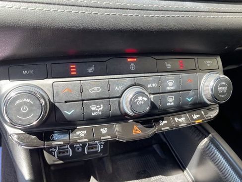 Certified 2022 Dodge Durango GT image 4