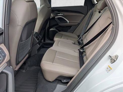 New 2025 Audi Q5 Premium Plus image 16