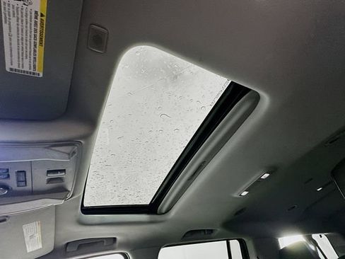 Used 2020 Cadillac Escalade ESV Luxury w/ Escalade Sport Edition image 23