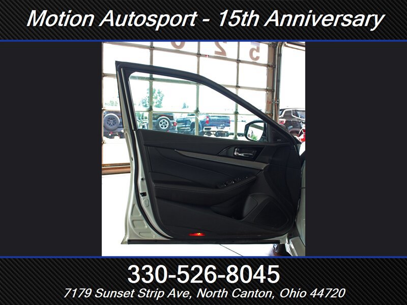 Used 2023 Nissan Maxima SL FWD image 10