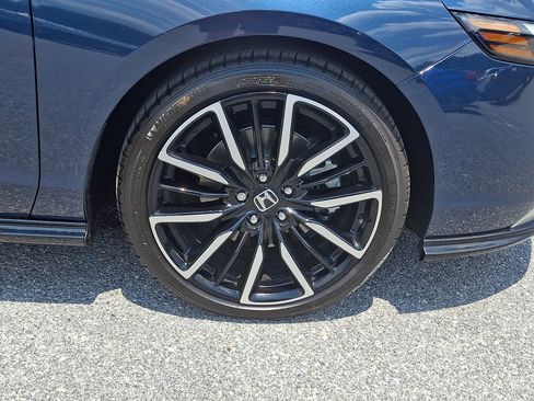 Used 2025 Honda Accord Touring image 8