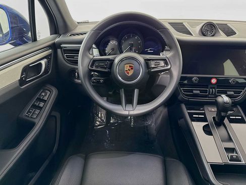 Certified 2026 Porsche Macan AWD/4WD image 24