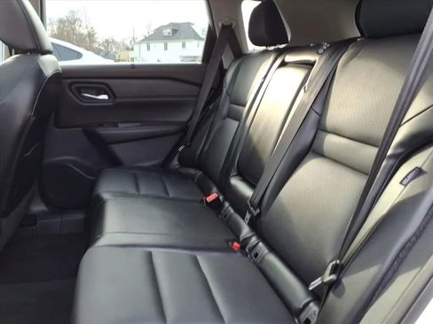 Used 2022 Nissan Rogue SV w/ SV Premium Package image 23