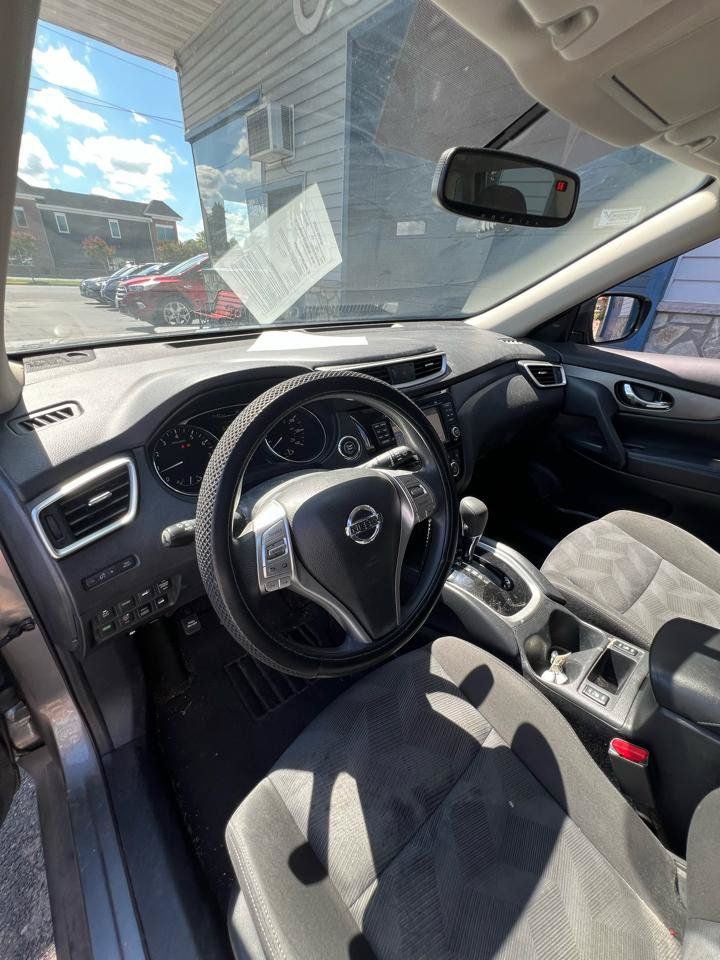 Used 2016 Nissan Rogue SV w/ SV Premium Package AWD/4WD image 12