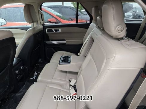 Used 2020 Ford Explorer XLT w/ Equipment Group 202A RWD image 9