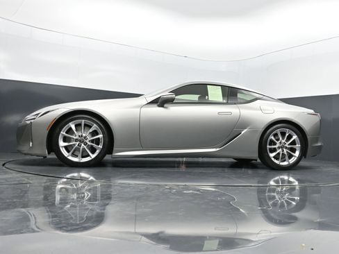 Used 2018 Lexus LC 500 Coupe w/ Touring Package RWD image 30