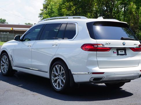 Used 2020 BMW X7 xDrive40i w/ Premium Package AWD/4WD image 11