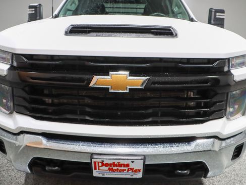 Used 2025 Chevrolet Silverado 3500 W/T w/ WT Convenience Package AWD/4WD image 4