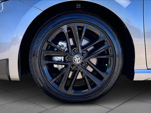 Certified 2025 Toyota Camry SE w/ Convenience Package image 11