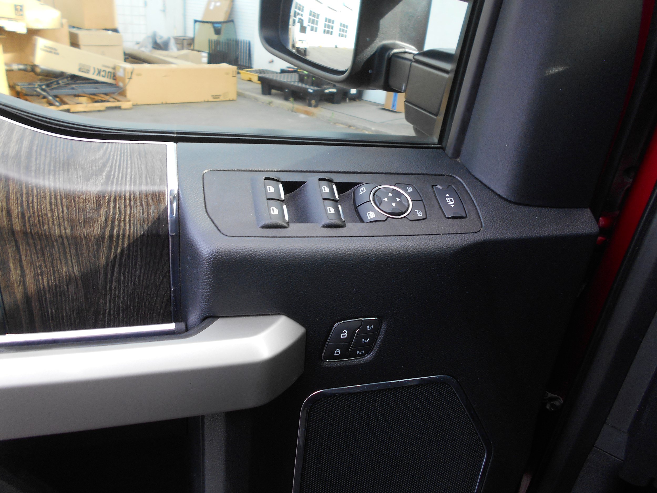 Certified 2020 Ford F350 Lariat w/ Lariat Ultimate Package AWD/4WD image 18