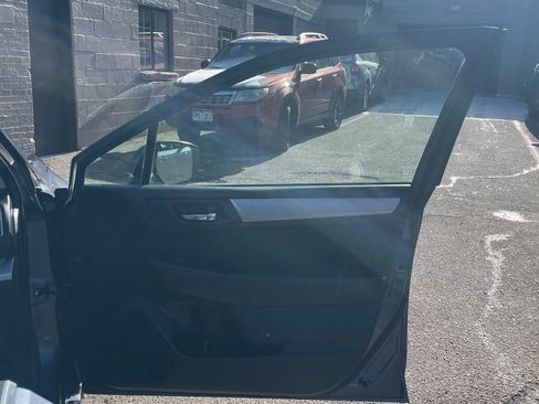 Used 2017 Subaru Legacy 2.5i Premium image 11