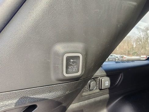 Used 2023 Jeep Grand Cherokee Altitude image 17