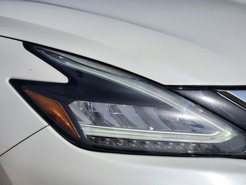 Used 2021 Nissan Murano S FWD image 10