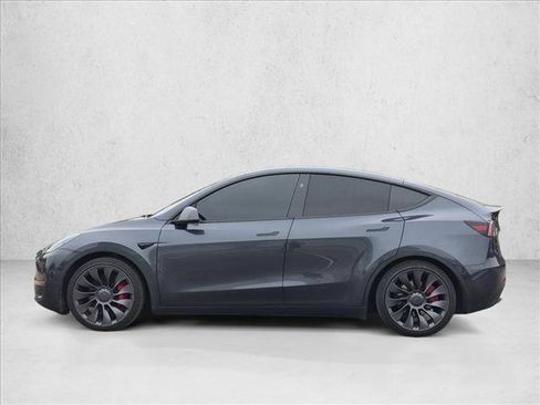 Used 2024 Tesla Model Y Performance AWD/4WD image 8