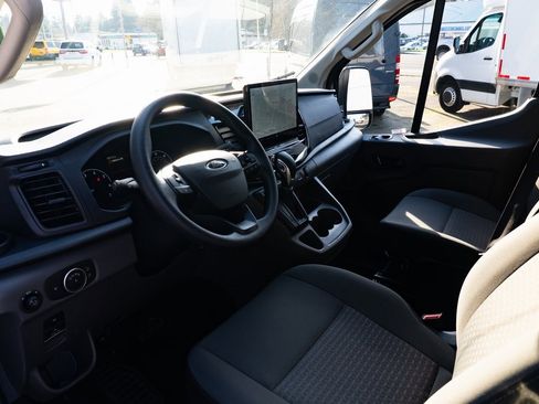 Used 2023 Ford Transit 350 XLT image 18