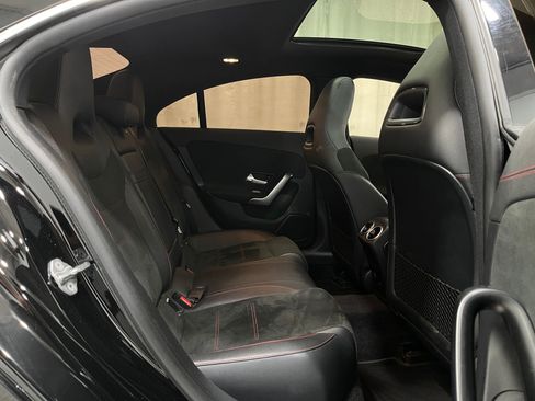 Used 2022 Mercedes-Benz CLA 250 4MATIC image 31