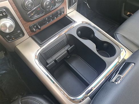 Used 2017 RAM 1500 Laramie image 23