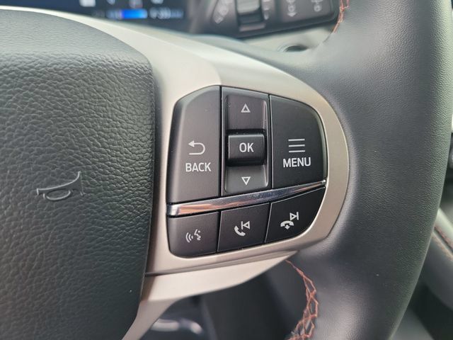 Used 2026 Ford Explorer Active RWD image 6