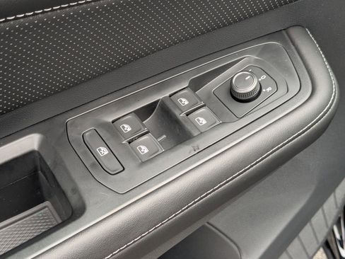 New 2026 Volkswagen Atlas SE image 13