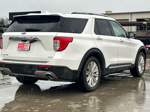 Used 2020 Ford Explorer Limited image 3