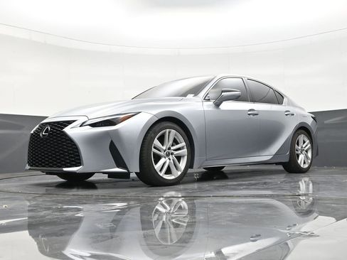 Used 2023 Lexus IS 300 w/ Comfort Package RWD image 21
