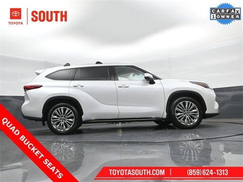 Used 2023 Toyota Highlander Platinum image 44