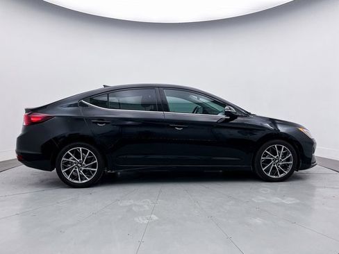 Used 2019 Hyundai Elantra Limited image 17