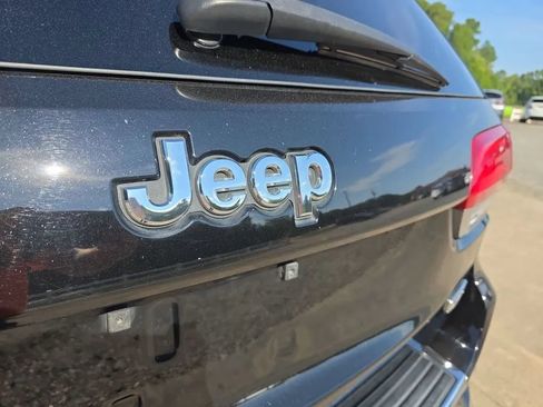 Used 2021 Jeep Grand Cherokee Summit AWD/4WD image 10