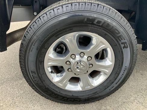 Used 2024 RAM 2500 Big Horn AWD/4WD image 12