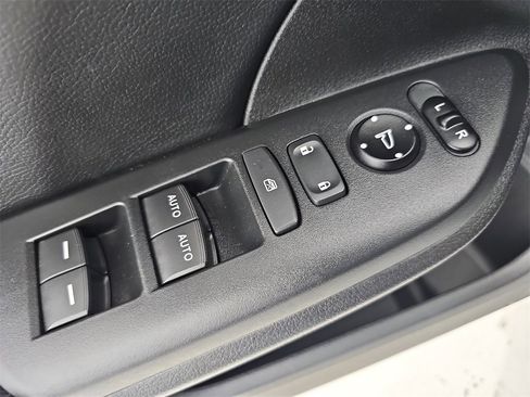 Used 2020 Honda Civic Touring image 31