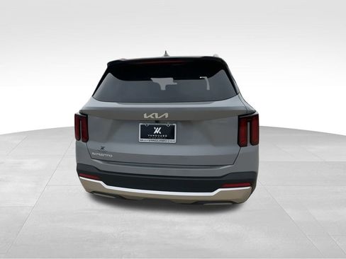 New 2025 Kia Sorento S w/ Panoramic Sunroof Package image 8