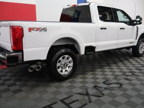 Used 2024 Ford F250 XLT w/ FX4 Off-Road Package AWD/4WD image 24