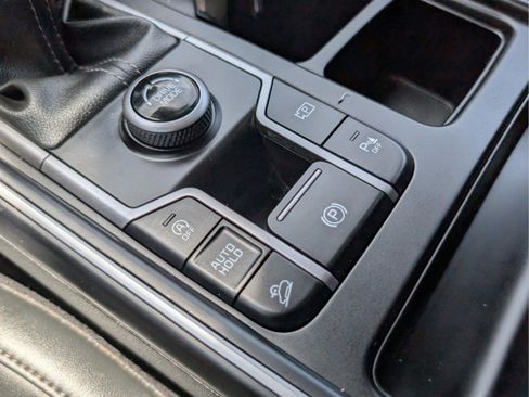 Used 2023 Kia Sorento EX w/ Panoramic Sunroof Package FWD image 19