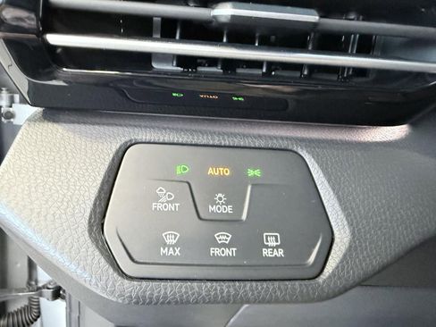 Used 2023 Volkswagen ID.4 Pro S image 34