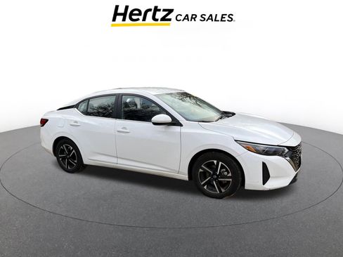 Used 2025 Nissan Sentra SV image 1