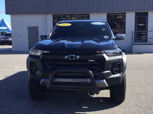 Used 2025 Chevrolet Colorado Trail Boss image 2