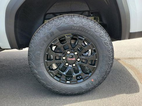 New 2026 GMC Canyon Elevation w/ Convenience Package RWD image 9