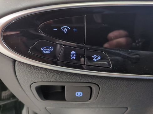 Certified 2026 Genesis GV70 2.5T Advanced AWD/4WD image 18