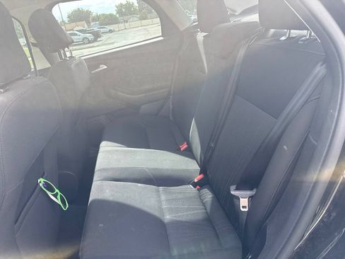 Used 2015 Ford Focus SE FWD image 13