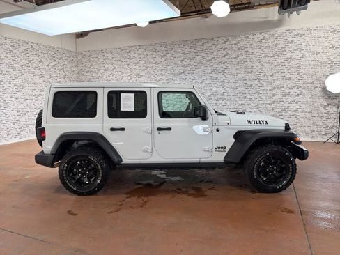 Used 2022 Jeep Wrangler Unlimited Sport image 8