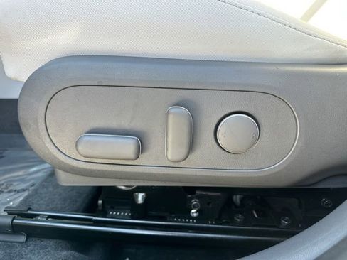 Used 2025 Hyundai Kona SEL AWD/4WD image 23