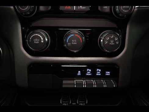 New 2026 RAM 1500 4x4 Crew Cab image 19