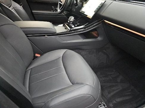 Used 2024 Land Rover Range Rover Sport Dynamic SE image 6