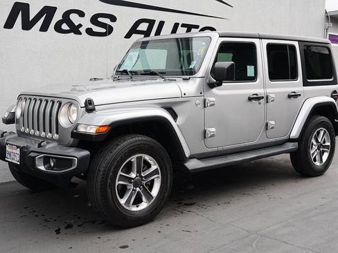 Used 2020 Jeep Wrangler Unlimited Sahara image 7