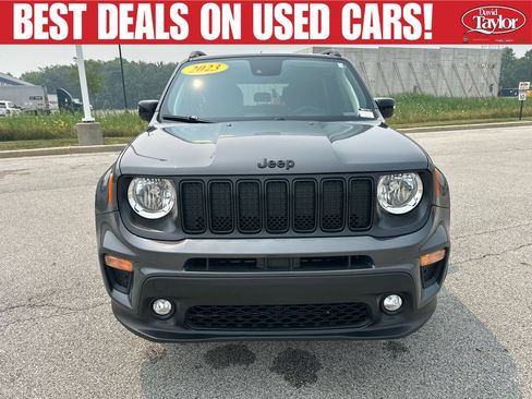 Used 2023 Jeep Renegade Altitude AWD/4WD image 9