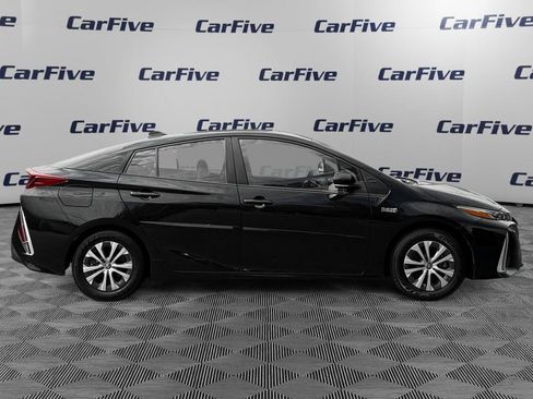 Used 2022 Toyota Prius Prime XLE FWD image 7