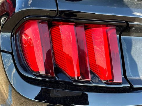 Used 2016 Ford Mustang GT image 29