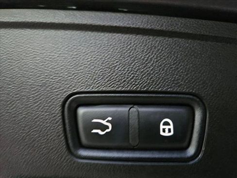 Used 2023 Maserati Grecale GT AWD/4WD image 25