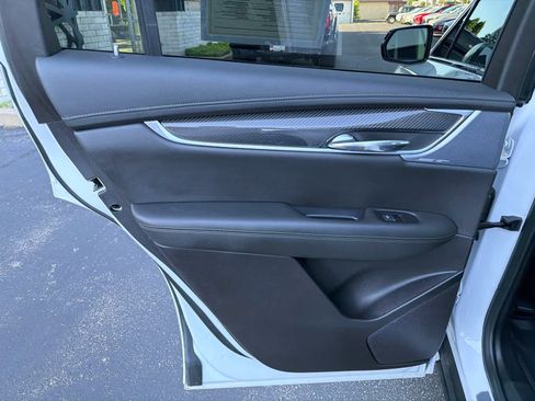 Used 2024 Cadillac XT6 Sport w/ LPO, ONYX Package AWD/4WD image 43