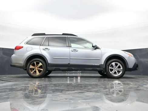 Used 2014 Subaru Outback 2.5i Limited w/ Moonroof Package image 41